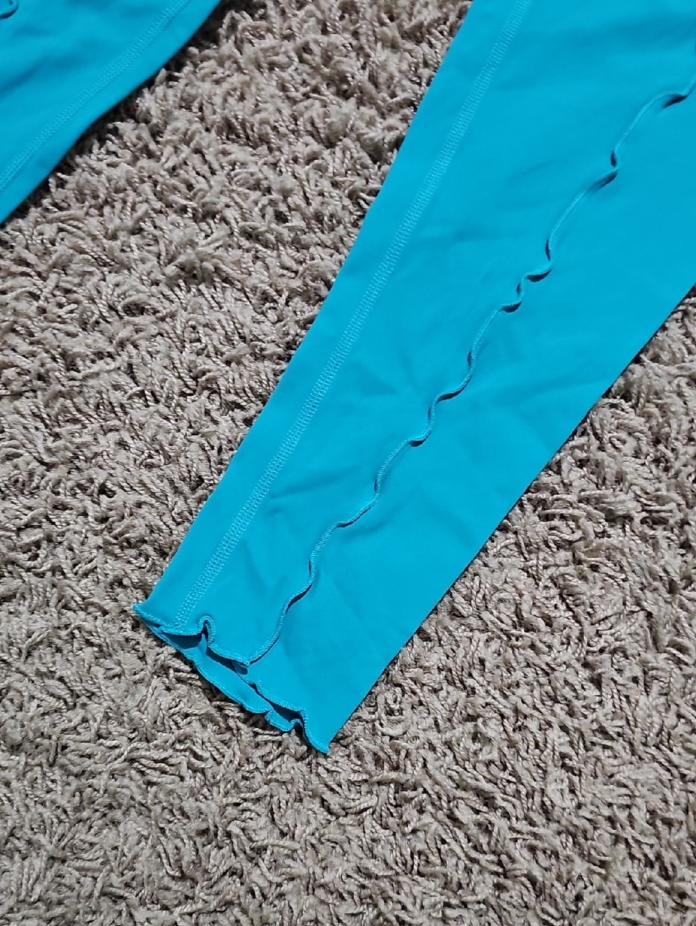 NWT Free People Leggings Wavy "Curvy Waters" Large - Picture 3 of 9